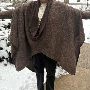 Nichola K NWT M/L Serius Tobacco-Heather Sweater